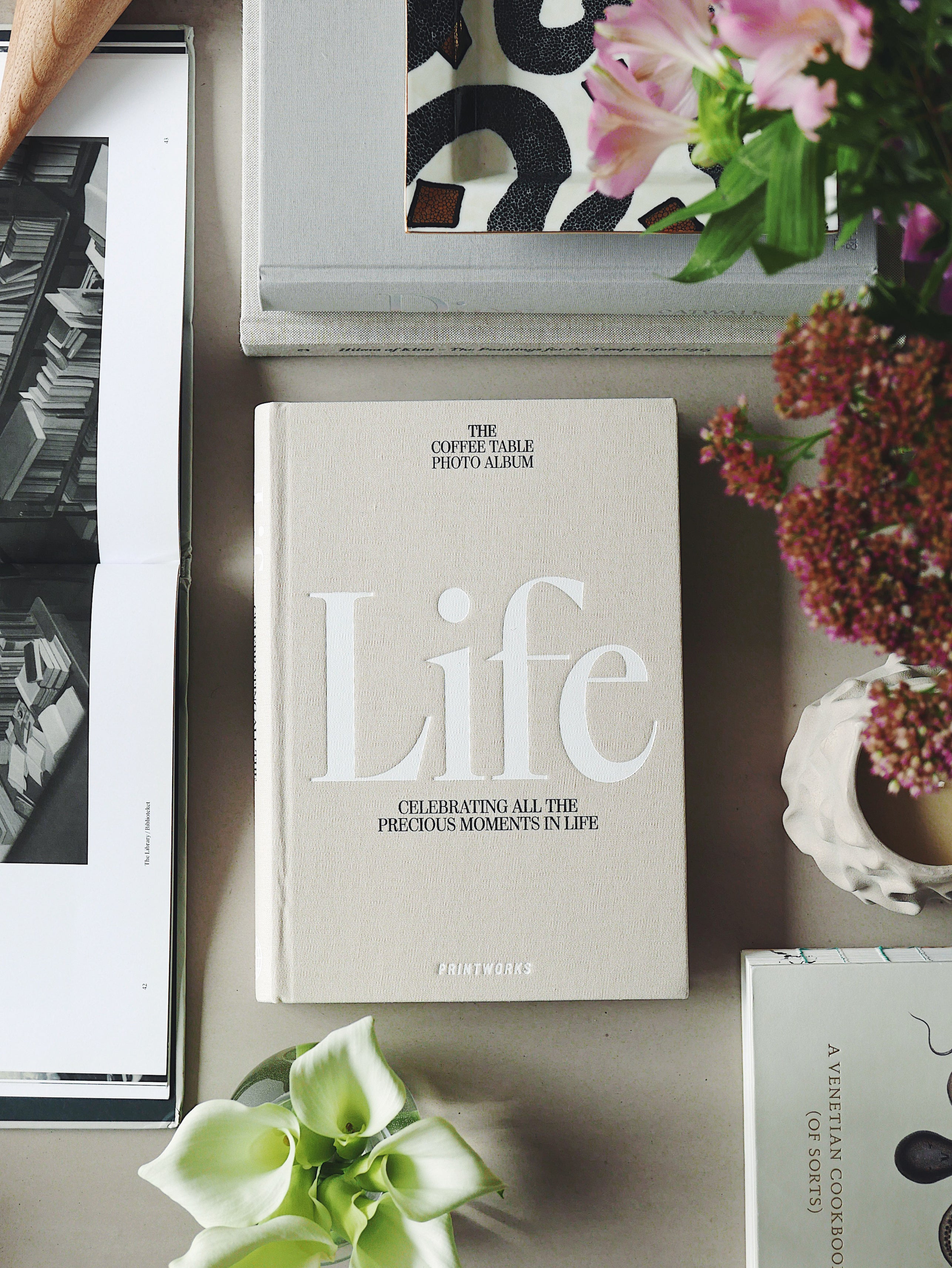 Life, Biege