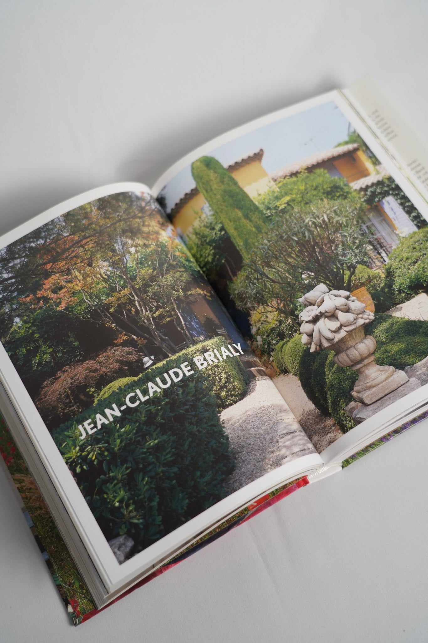 Living in Provence. 40th Ed.