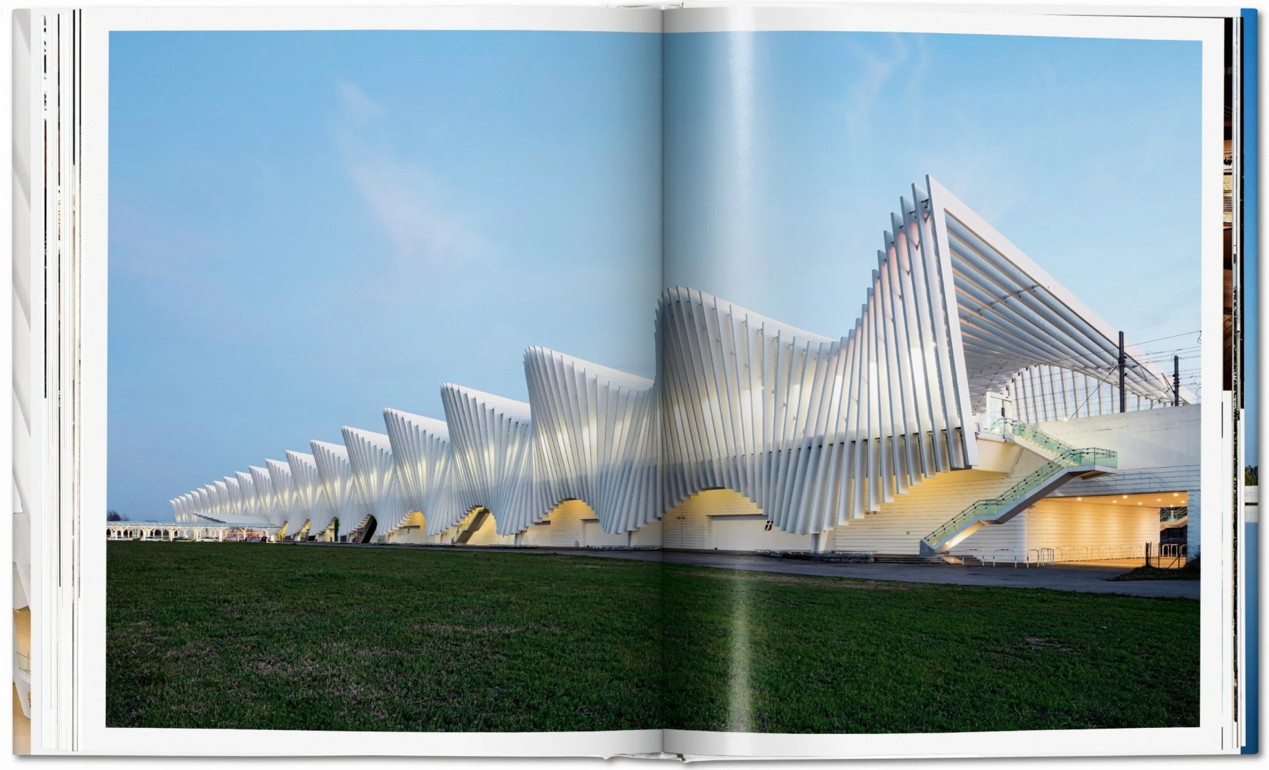 Calatrava: Complete Works 1979 - Today.